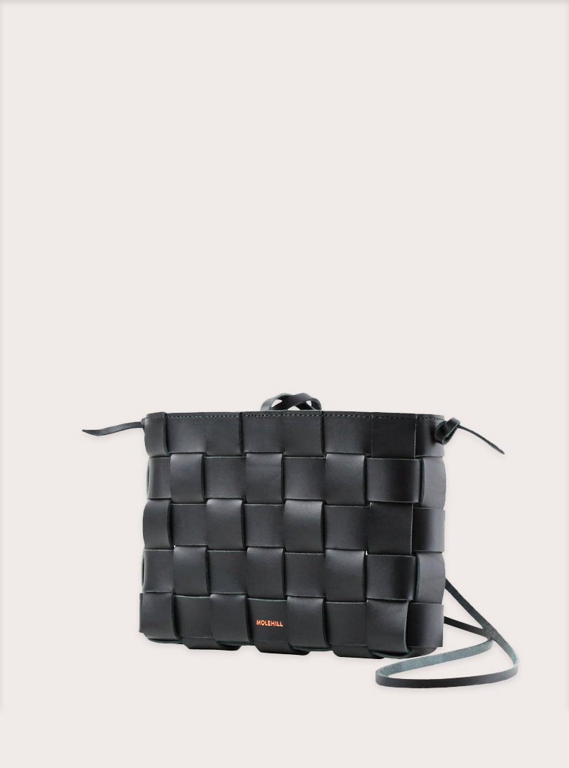 PANE Crossbody Woven Bag Black - Image 4