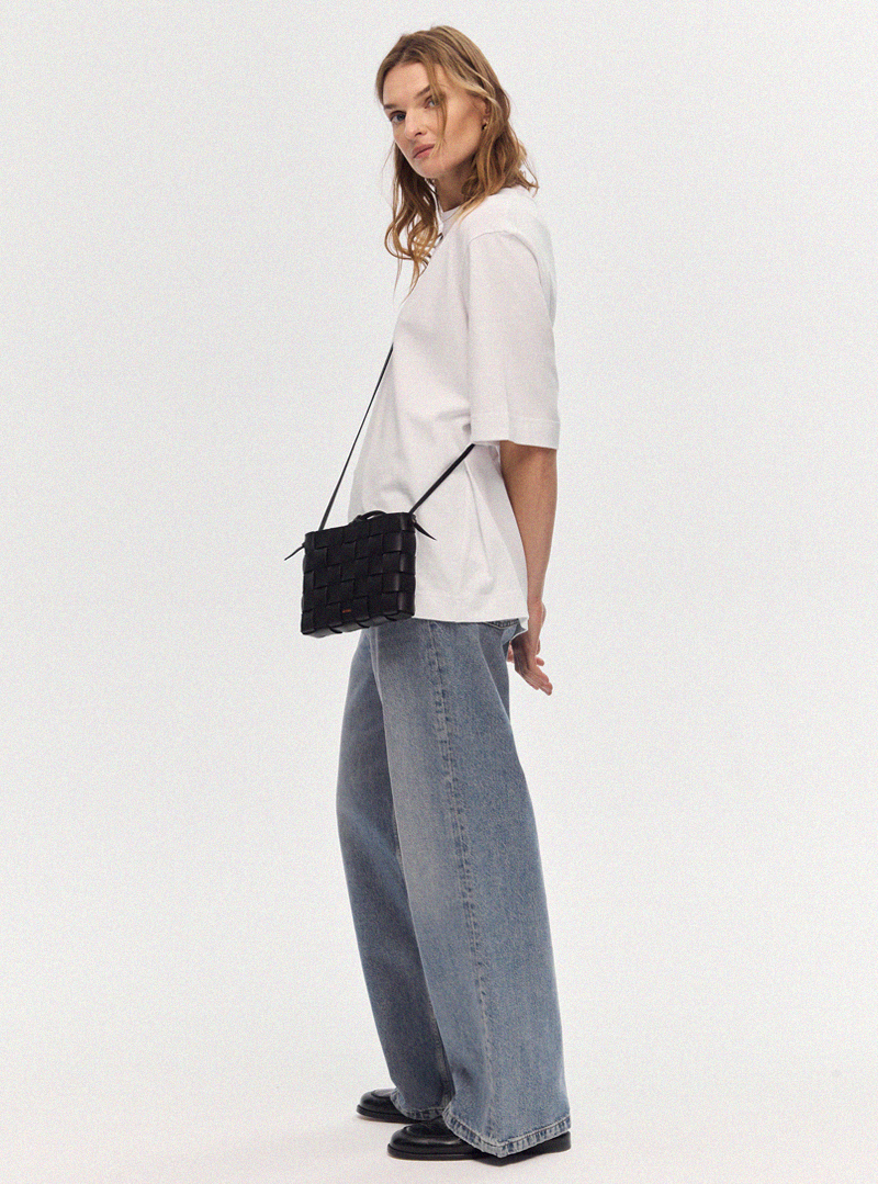 PANE Crossbody Woven Bag Black - Image 8
